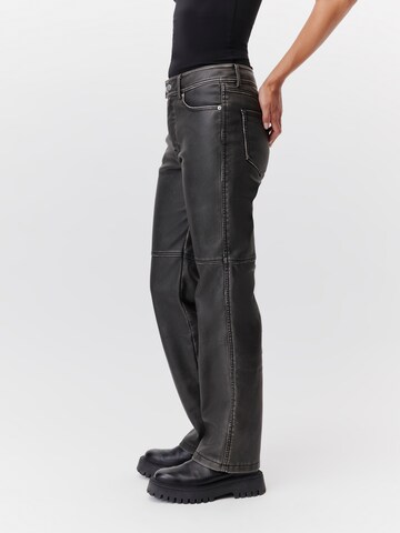 Regular Pantalon 'Gianna' LeGer by Lena Gercke en marron