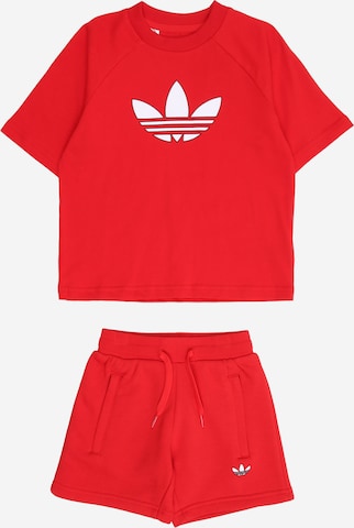 ADIDAS ORIGINALS Setti värissä punainen: etupuoli
