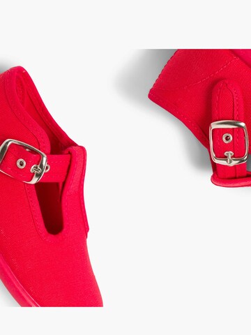 Chaussure basse Pisamonas en rouge
