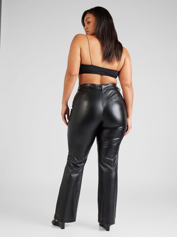 Coupe slim Pantalon 'BLAKE' ONLY Carmakoma en noir