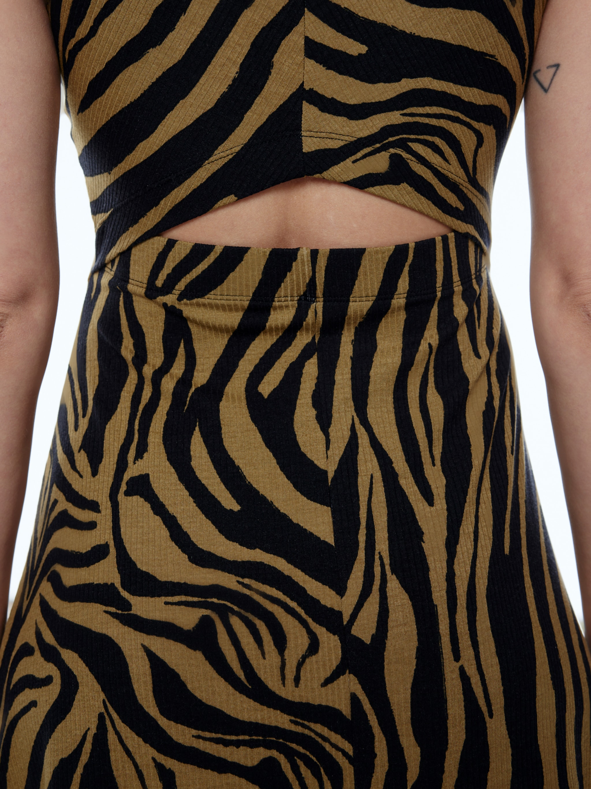 EDITED Producten Jurk 'Talia' Beige