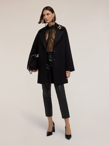 MOTIVI - Abrigo de invierno en negro