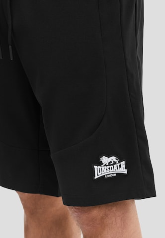 LONSDALE - Regular Calças 'Auckland' em preto