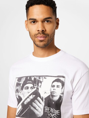 Tricou 'Beastie Boys Check your Head' de la Mister Tee pe alb