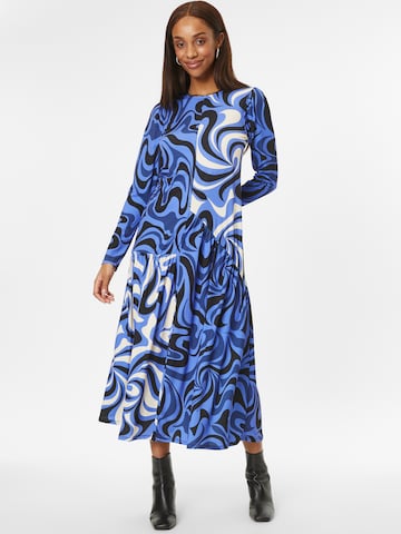 Robe Warehouse en bleu : devant