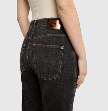 MAC Baggy Jeans in Braun
