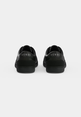 Sneaker low 'DRAVOS' de la GUESS pe negru