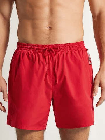 IUMAN Intimissimi Swim Trunks in Red: front
