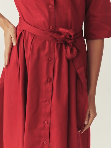 Rochie tip bluză de la TATUUM pe roșu