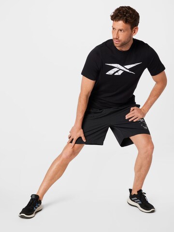 Reebok Loosefit Sportshorts in Schwarz