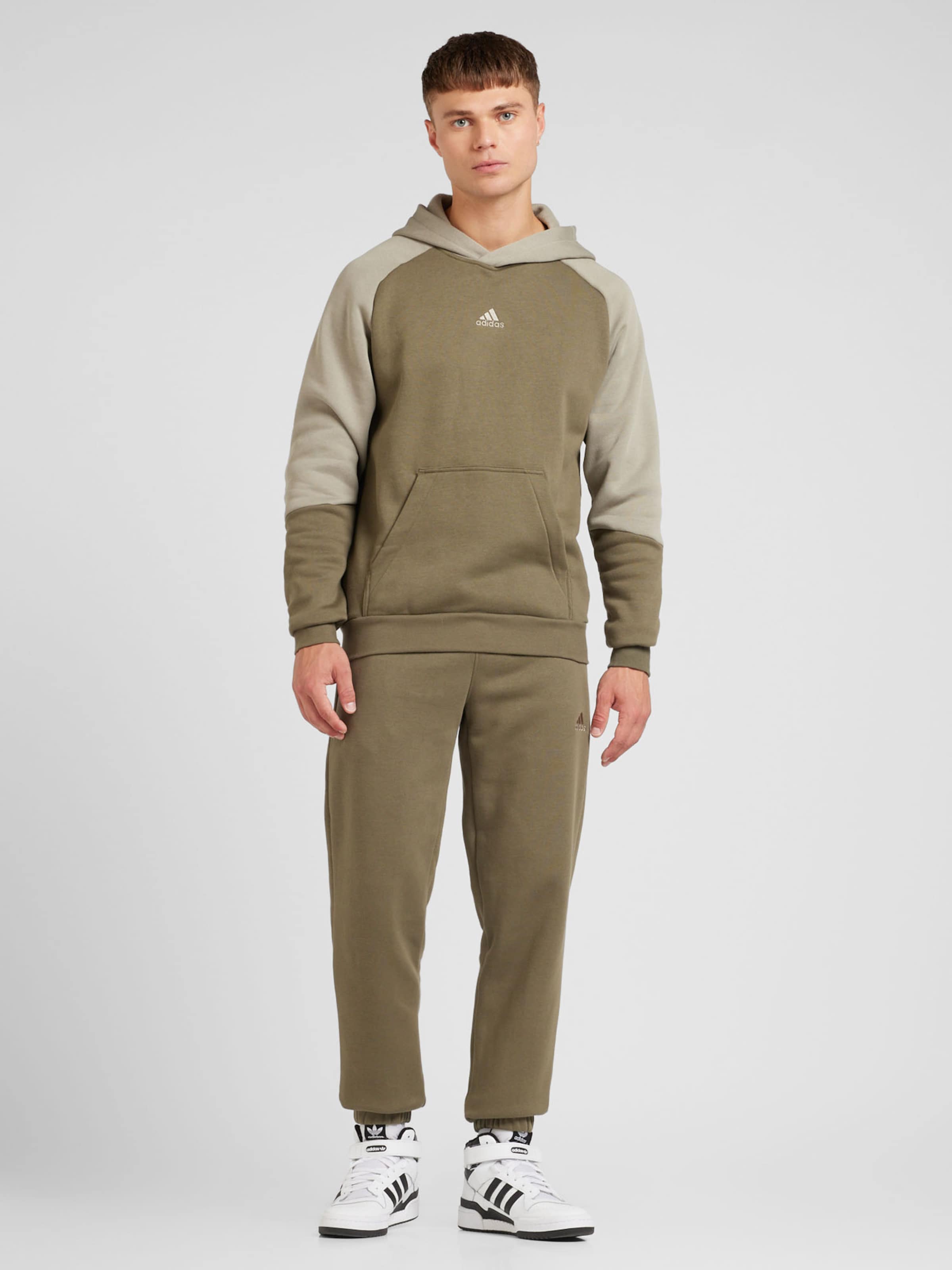Survetement ADIDAS SPORTSWEAR en Olive Vert Pastel ABOUT YOU