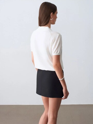 Dilvin Skirt in Black