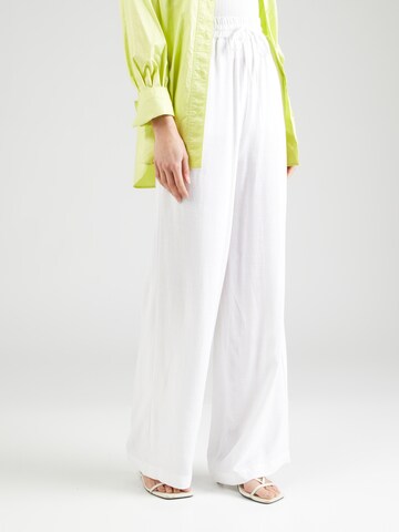 Loosefit Pantalon 'SLFViva-Gulia' SELECTED FEMME en blanc : devant
