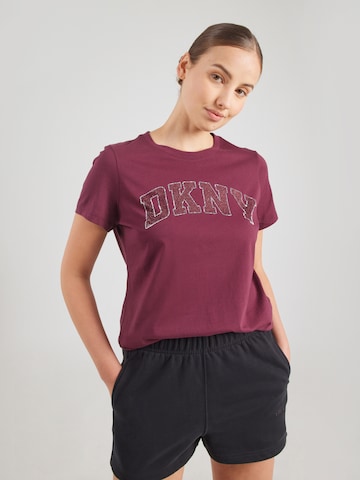 DKNY Performance Функциональная футболка в Красный: спереди