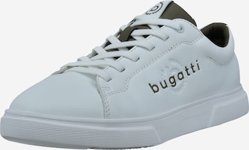 Baskets basses bugatti en blanc : devant