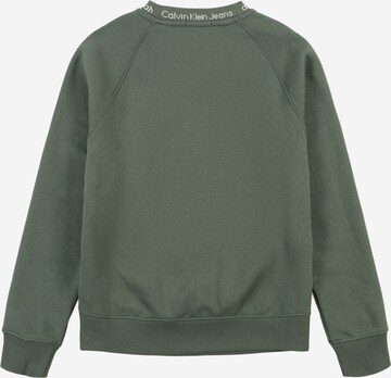 Calvin Klein Jeans Sweatshirt 'Instarsia' in Grün