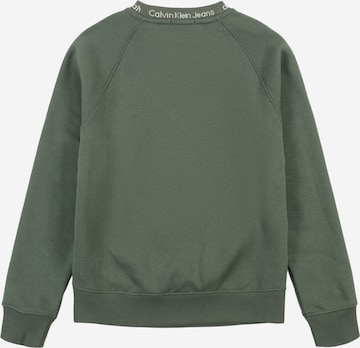 Calvin Klein Jeans Суичър 'Instarsia' в зелено