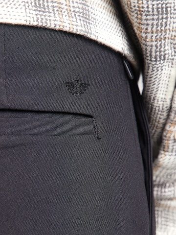 Dockers Regular Chino trousers in Black