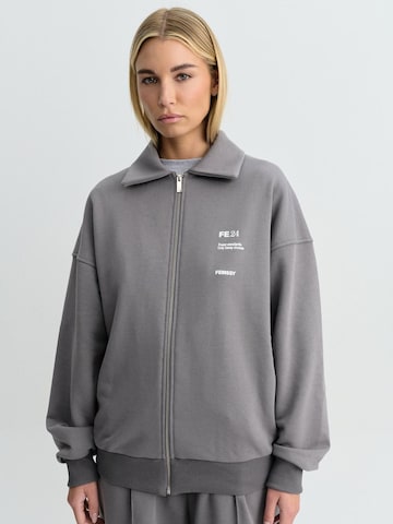 FEMSSY Bluza rozpinana 'FORM ZIP UP SWEATSHIRT GREY' w kolorze szary: przód