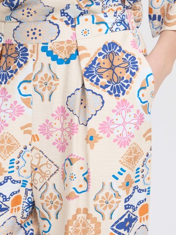 ICHI - Pierna ancha Pantalón plisado 'IHLANCIE' en beige