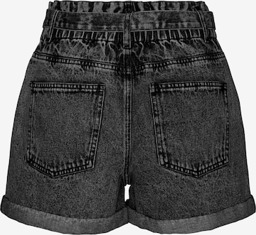 regular Jeans 'Tamira' di VERO MODA in nero