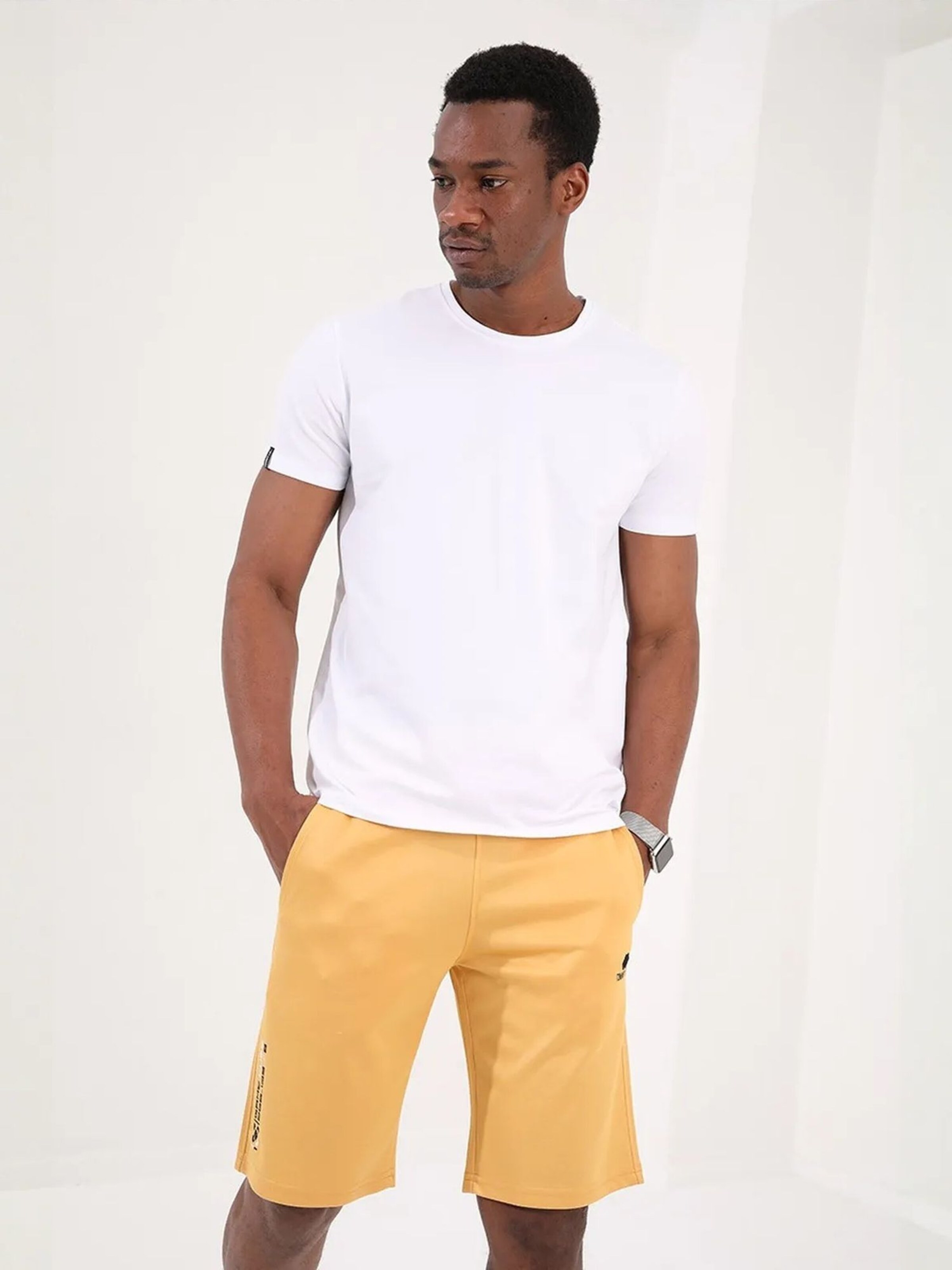 Tommy Life Regular Pants in Yellow