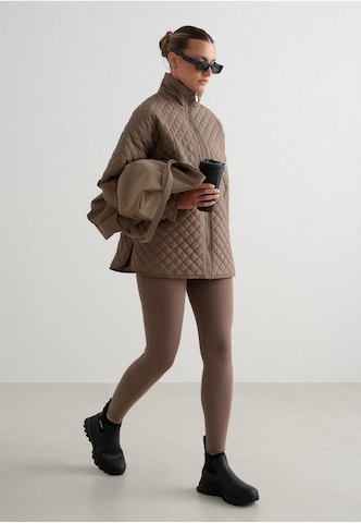 Aim'n Tussenjas in Bruin: voorkant