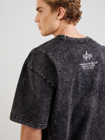 ALPHA INDUSTRIES Футболка в Черный