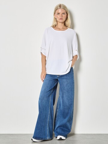 Apricot Blouse in White: front