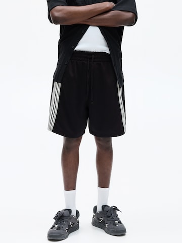Pull&Bear Loose fit Trousers 'STWD' in Black: front