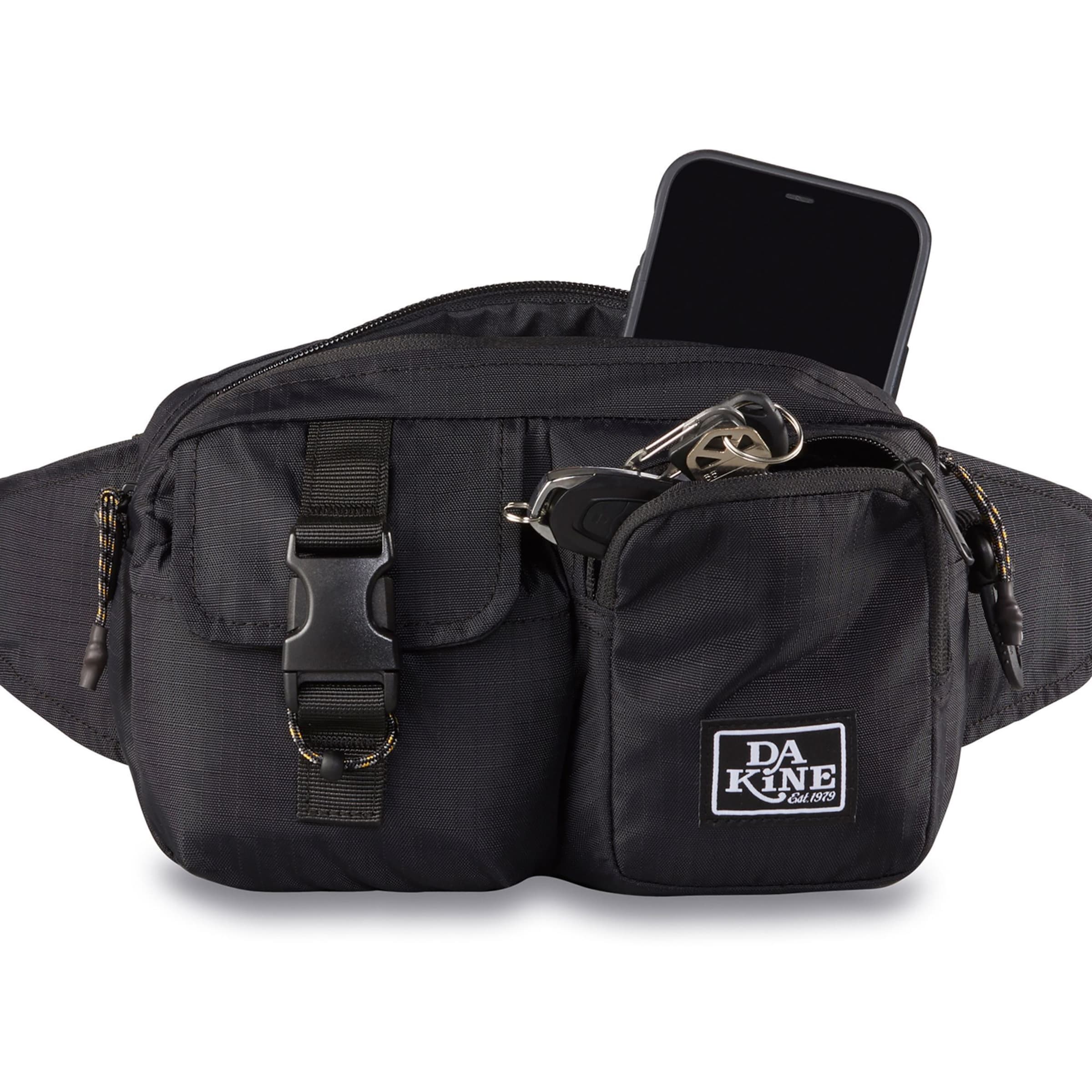 DAKINE Fanny Pack in Black