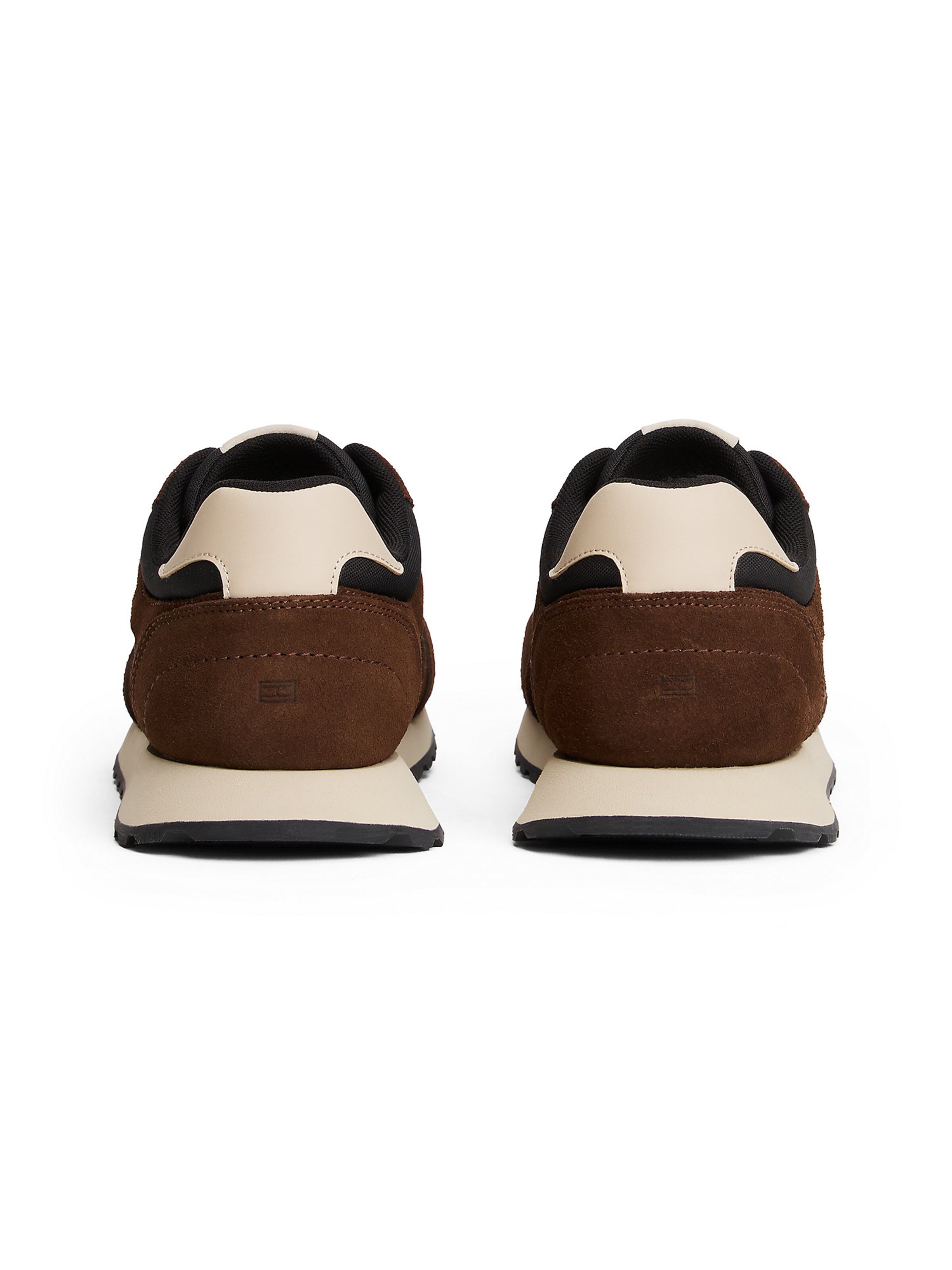 TOMMY HILFIGER Sneaker in Braun