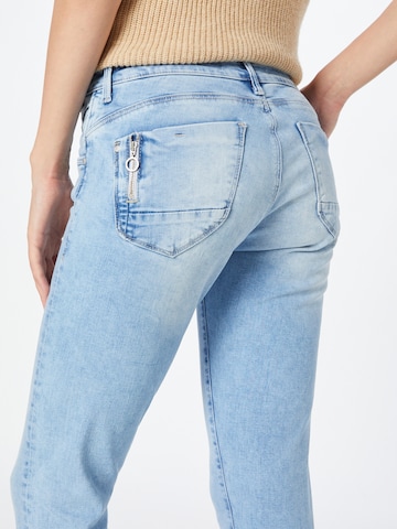 Mavi Slimfit Jeans 'Lexy' in Blauw