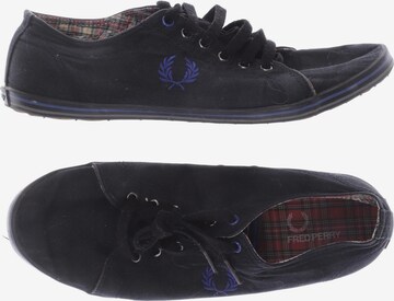 Fred Perry Flats & Loafers in 42 in Black: front