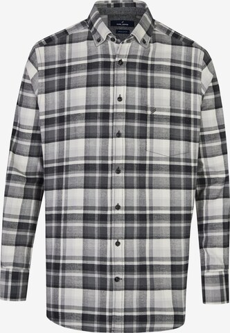 HECHTER PARIS Button Up Shirt in Grey: front