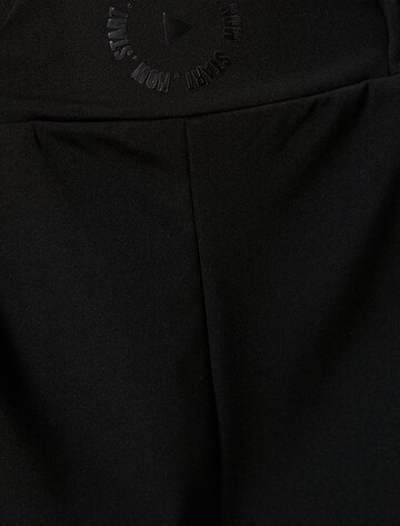 Koton Regular Broek in Zwart