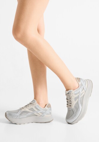 WODEN Sneaker low 'Freja Runner' i grå: forside