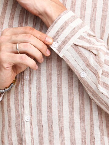 Regular fit Camicia 'Win' di Campus Sutra in marrone