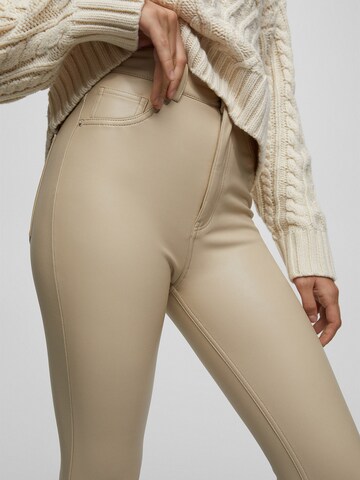 Skinny Pantalon Pull&Bear en beige