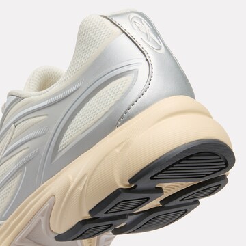 Reebok Sneaker in Weiß