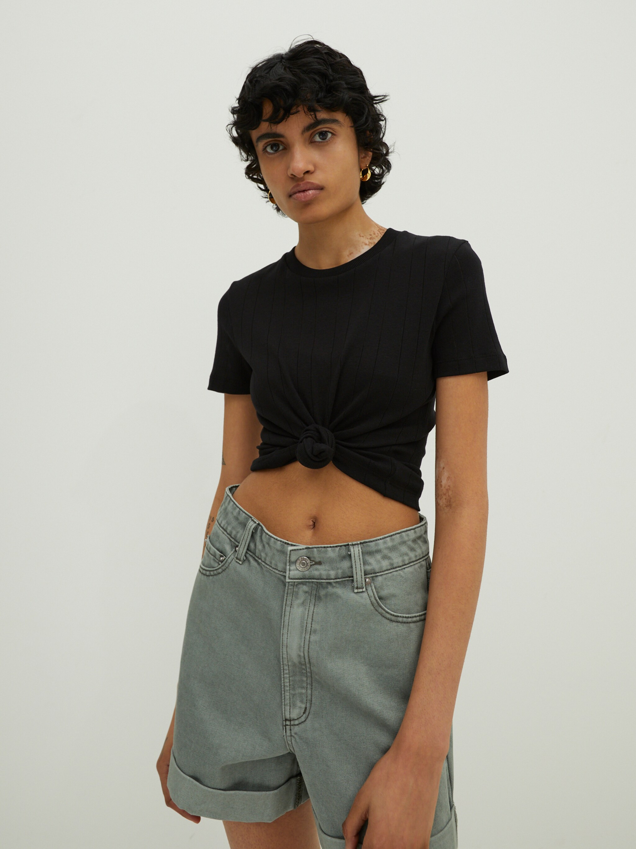 EDITED Productos Camiseta 'Perla' negro