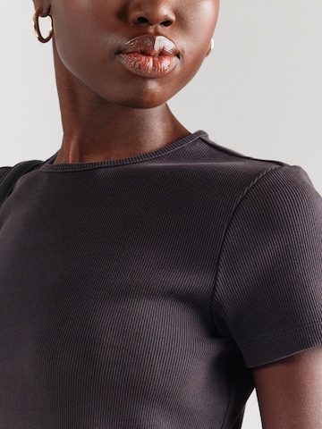 & Other Stories Рокля в кафяво