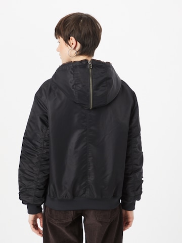 LEVI'S ® Kevad-sügisjope 'Oversized Hooded Jacket', värv must