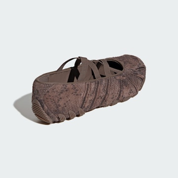 Sneaker bassa 'Ghost Sprint' di ADIDAS ORIGINALS in marrone