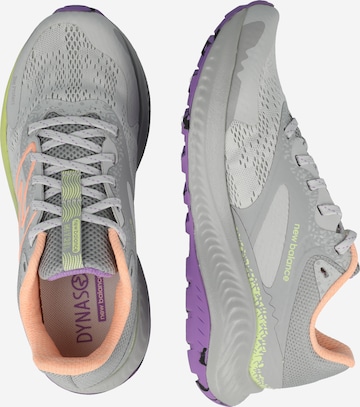 Chaussure de course 'DynaSoft Nitrel V5' new balance en gris