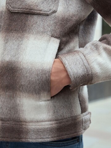 Next Jacke in Beige