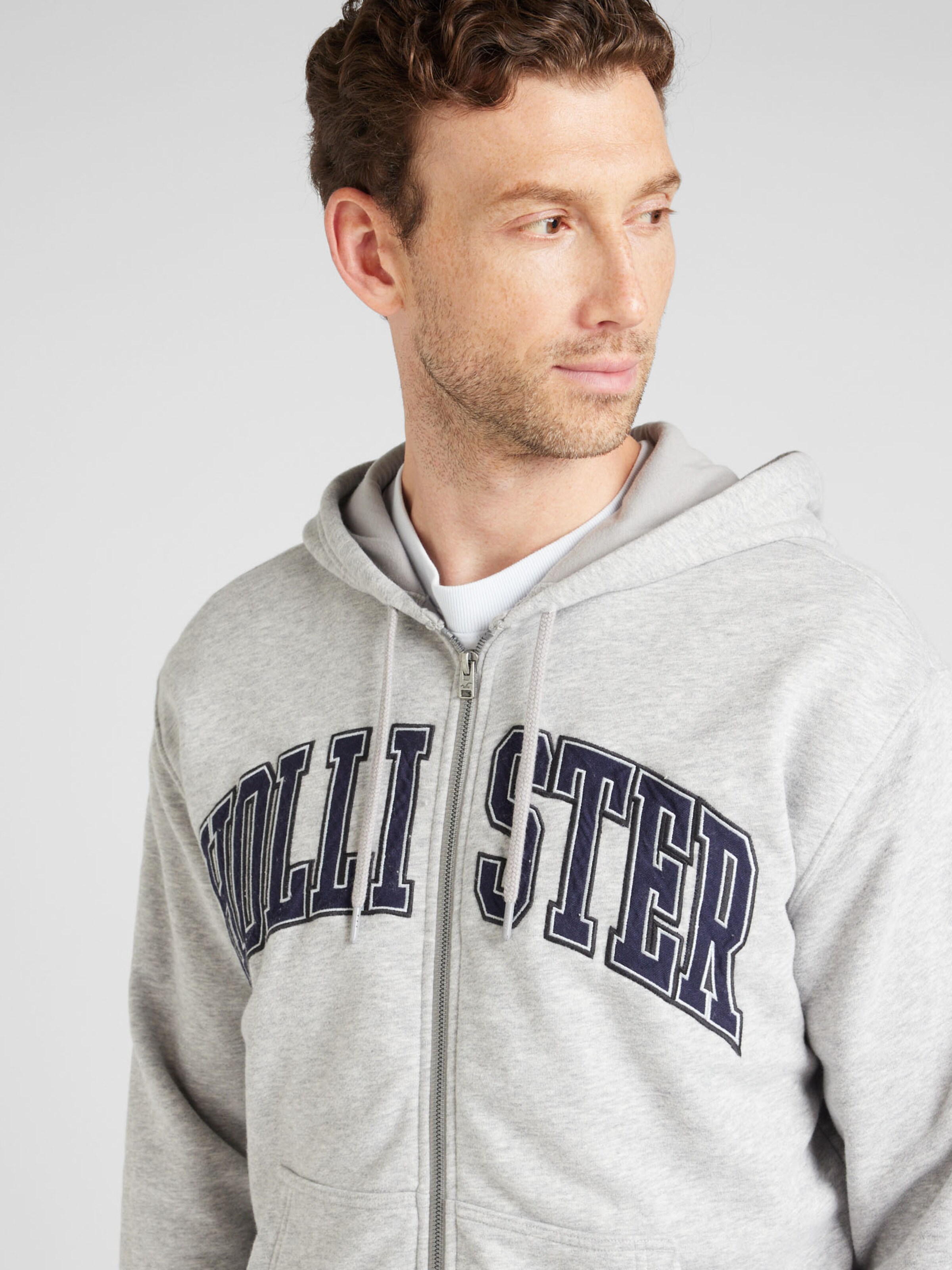 Veste de survetement HOLLISTER en Gris Chine ABOUT YOU