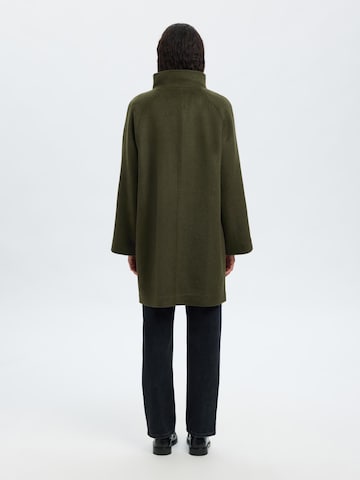 SELECTED Mantel in Grün