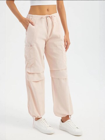 Hiccup - Tapered Calças cargo em rosa