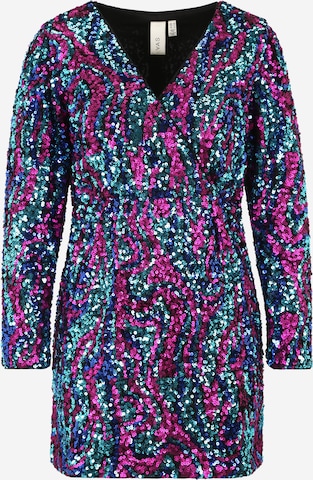 Robe de cocktail 'FLUA' YAS Petite en noir : devant